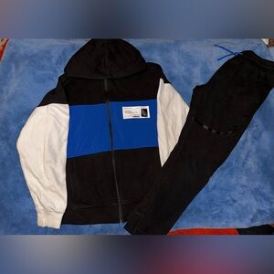 Zara Boys Hoodie & Pants in Black